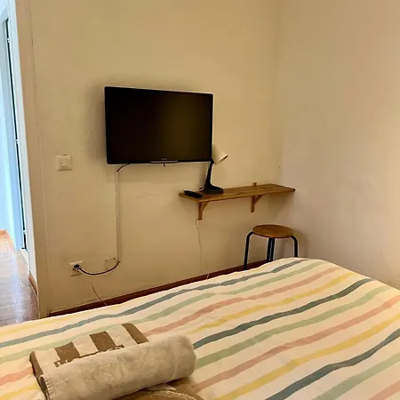 Apartment 2 Bedroom Flat In Heart Of Eaux-vives Geneva