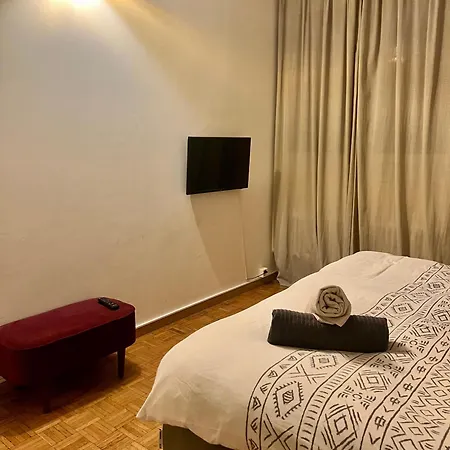 2 Bedroom Flat In Heart Of Eaux-vives アパート ジュネーブ